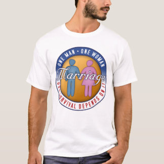 Giftermål "en man…, T-tröja för en kvinna" Tee Shirt