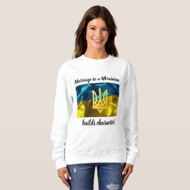 Giftermål till en ukrainare bygger teckenet t shirt (Hel framsida)