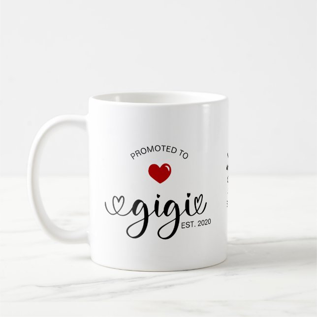 Gigi Established Promoted To Grandmother Gift Kaffemugg (Vänster)