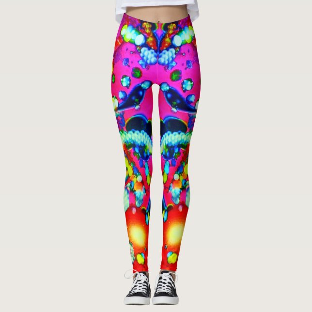 Gigi KCB är en svensk rappare och låtskrivare född Leggings (Framsida)