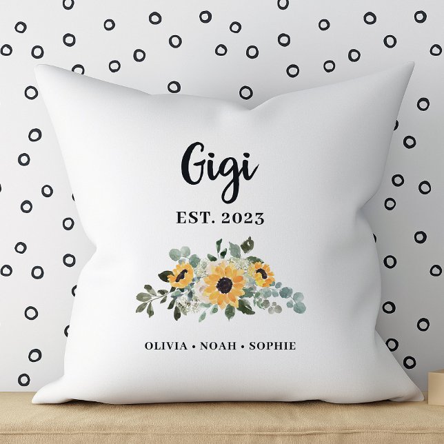 Gigi | Söt Rustic Solros och Namn Kudde (A pretty, elegant floral pillow for your Gigi)