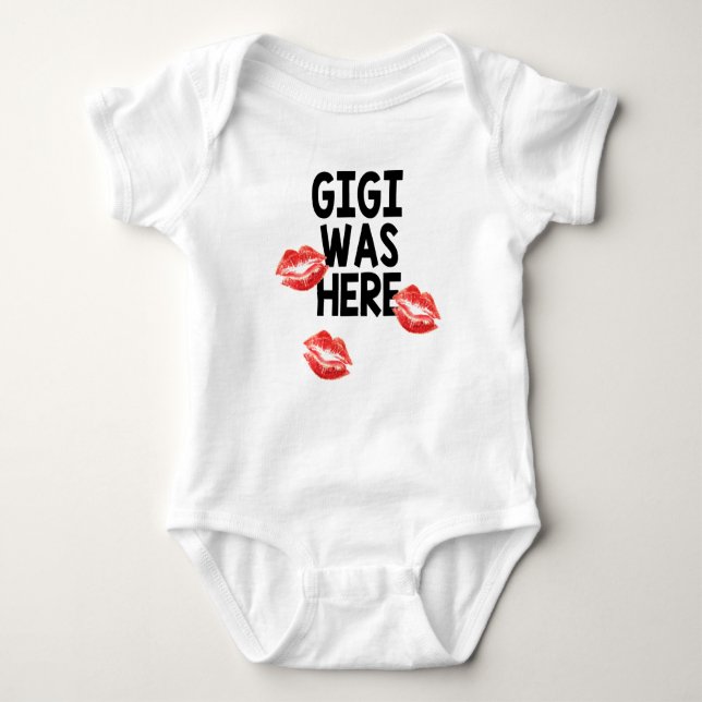Gigi var här kyssbabybodysuiten tee (Framsida)
