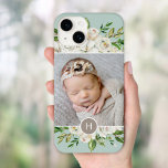 Gilded Blooms Mint | Monogrammat foto<br><div class="desc">Personlig med foton och text till ett överkomligt pris på anpassningsbarnas tryckta telefonfodral. Den söt femininin-konstruktionen har en målad blommigt gräns i nyans, grönt och guld på myntbakgrunden. Lägg till ett eget anpassningsbar-foto och anpassa det med ditt inledande mongram eller annan anpassningsbar i ram. Använda designen verktyg om du vill...</div>