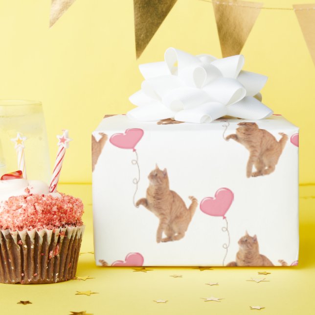 Ginger Cat med Rosa Balloon Presentpapper (Födelsedagsfest)