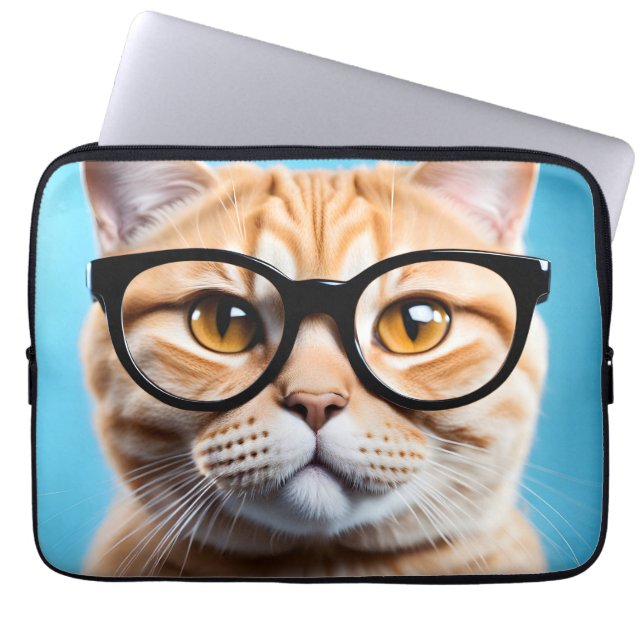 Ginger Cat Wearing Glasses Laptop Fodral (Framsidan)
