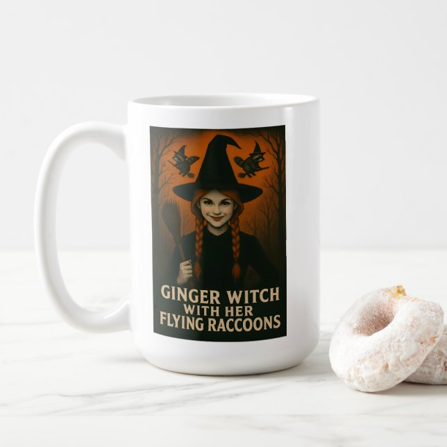 Ginger Witch med hennes flygande kapplöpningar V2 Kaffemugg (Med munk)