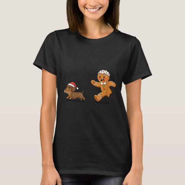 Gingerbread Cookie Chasing Dachshund Christmas Dog T Shirt (Framsida)
