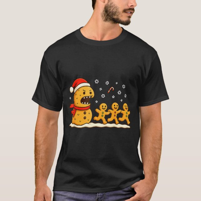 Gingerbread Monster Chase Funny Christmas Cookie X T Shirt (Framsida)