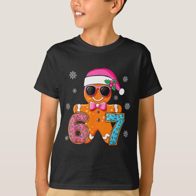 Gingerbread Six Seven 67 Meme 6 7 Funny Christmas  T Shirt (Framsida)