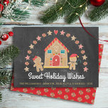 Gingerbröd House Sweet Önskemål Chalkboard Festive Julkort<br><div class="desc">"Sweet Helgdag Önskemål". Ett sött, vismatiskt gingerbrödhus, gingerbrödflicka och pojke, stjärnor, hjärtan och matriser, tillsammans med lekfull manustypografi, täcker över en mörk grått-kritbakgrund och hjälper dig att starta julfesten. Ett pepparmint candy mönster över en röd bakgrund ger bakgrunden. Fira med familj och vänner medan du känner julhelgens värme och glädje....</div>