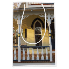 Gingerbröd Porch Glow - Martha's Vineyard