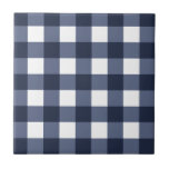 Gingham Check Play Play för marinblå vittrare Kakelplatta<br><div class="desc">Modern picknicktrend i vår,  med gingham plaid tartan mönster i marinblått och vitt färg.</div>
