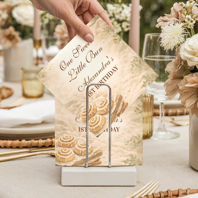 Gingham Cinnamon Bakery Little Bun 1st Birthday Pappersservett (Skapare uppladdad)