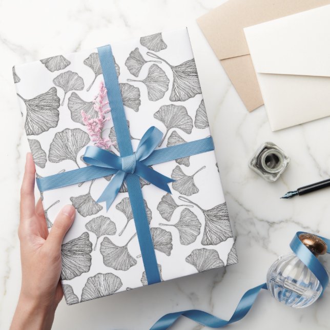 Ginkgo lämnar Wrapping papper. Svartvit Presentpapper (Gifting)
