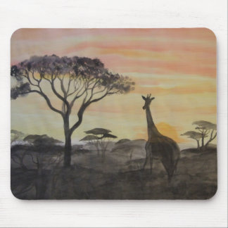 Giraff i afrikansk solnedgång musmatta