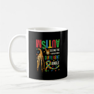 Giraffe Autism ser världen annorlunda Vinkel Aware Kaffemugg