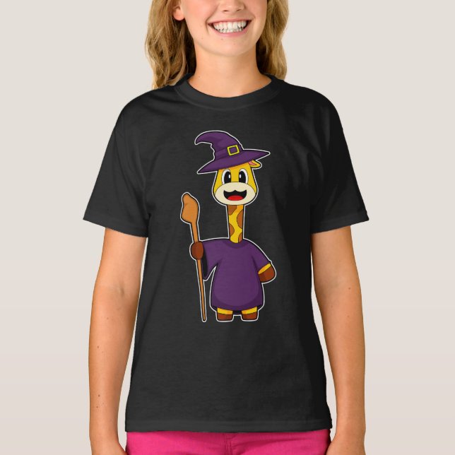 Giraffe Halloween Witch T Shirt (Framsida)