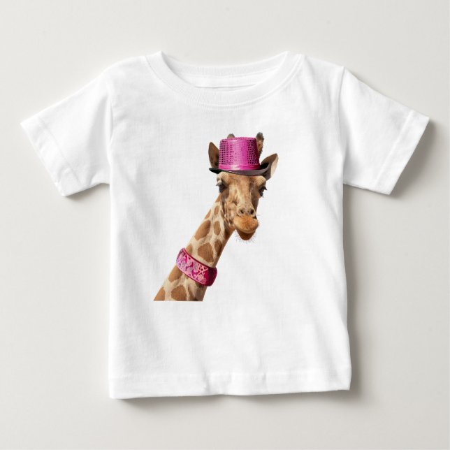 Giraffe i en rosa glansig hatt t shirt (Framsida)