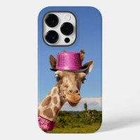 Giraffe in sparkly rosa hat