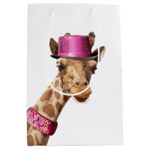 Giraffe in sparkly rosa hat