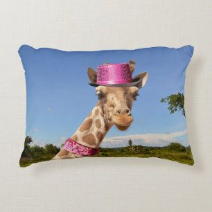 Giraffe in sparkly rosa hat prydnadskudde