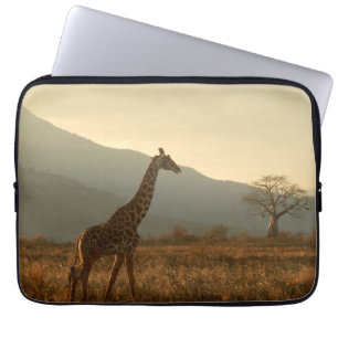 Giraffe in the Savannah Laptop Fodral