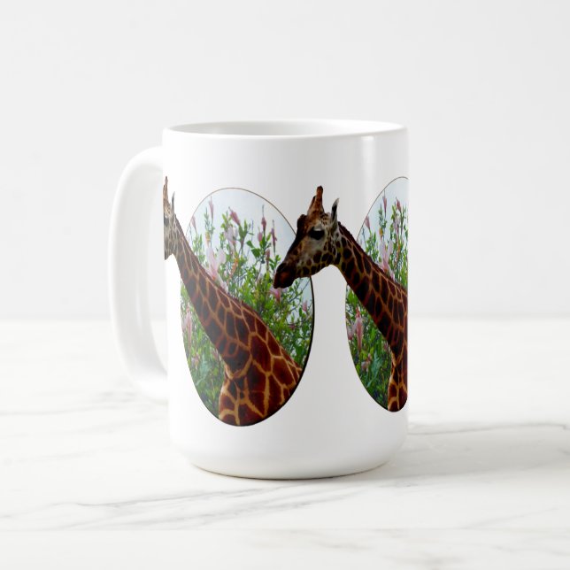 Giraffe- och Hibiscus-blommor, kaffe Mugg (Framsida vänster)