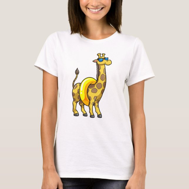 Giraffe on Beach with Simma ring & Sunglass T Shirt (Framsida)
