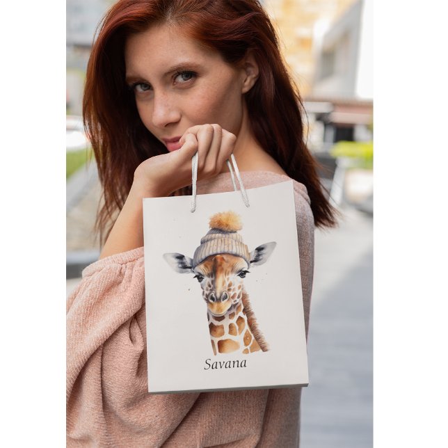 Giraffe på anpassadet vinterhatt (Skapare uppladdad)