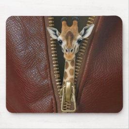 Giraffe Peeking från en Zipper Musmatta