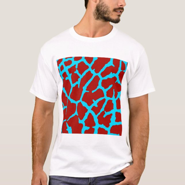Giraffe Print Red Cyan T Shirt (Framsida)