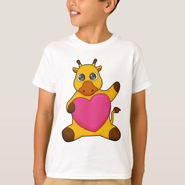 Giraffe with Heart T Shirt (Framsida)