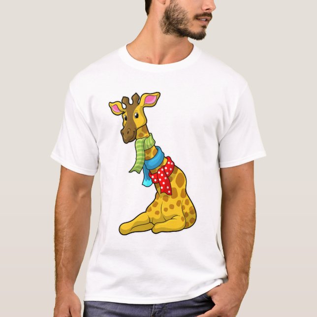 Giraffe with Scarf T Shirt (Framsida)