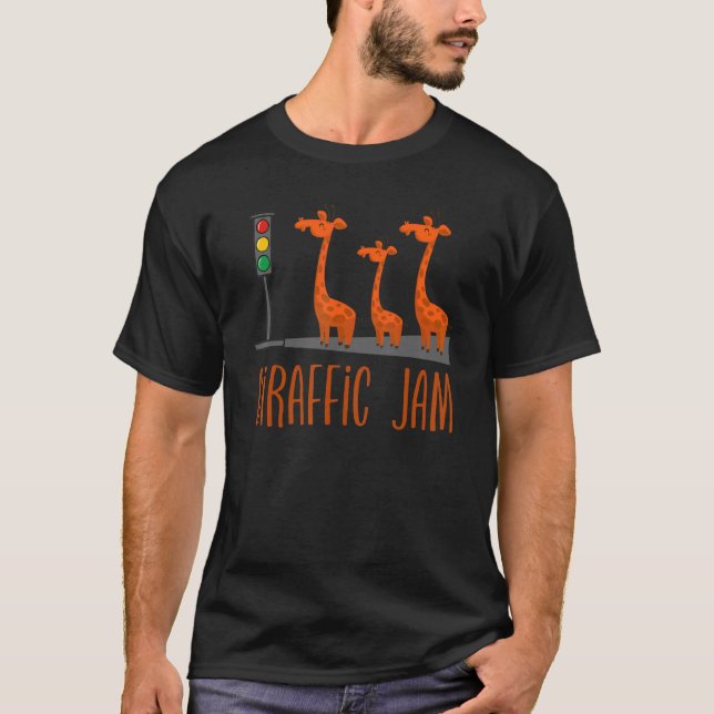 Giraffic Jam   Cute Giraffes Traffic Safari   Pun T Shirt (Framsida)