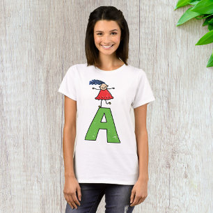 Girl Dancing på Grönt Brev A Roligt Alphabet T Shirt