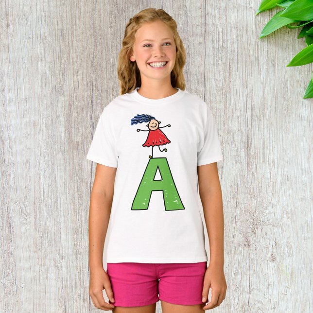 Girl Dancing på Grönt Brev A Roligt Alphabet T Shirt (Skapare uppladdad)