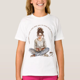 Girl Enjoeing a Bok with Coffee, Avoiding T Shirt