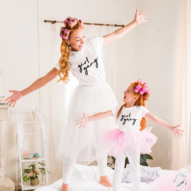 Girl Gang | Snyggt Modern Feminist Girl Power T Shirt (Skapare uppladdad)