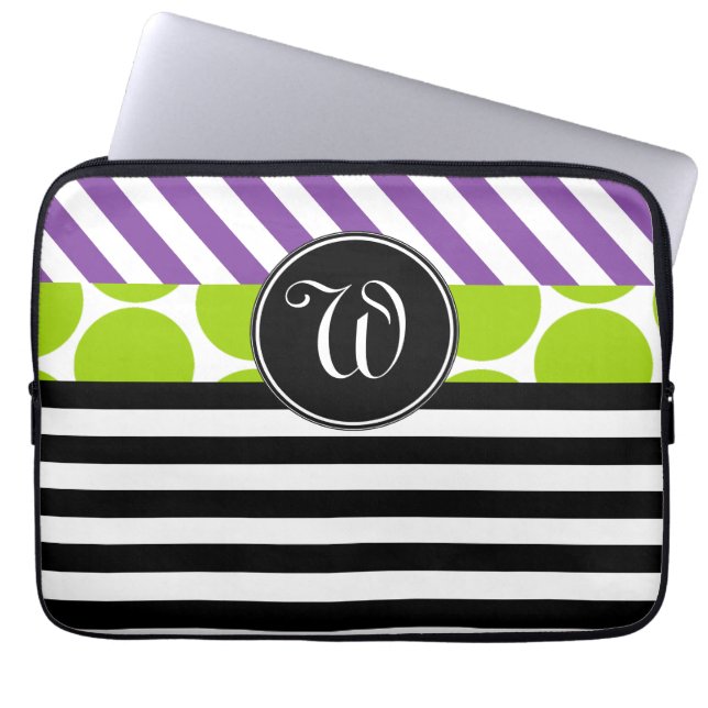 GIRL GRÖNT BLACK RAND MONOGRAMID LAPTOP SLEEVE (Framsidan)