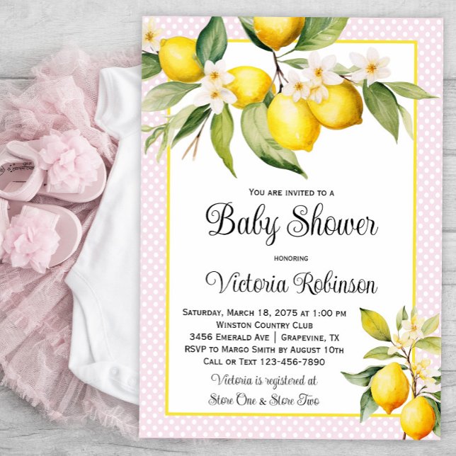 Girl Lemon Baby Shower Inbjudningar (Girl lemon baby shower invitations with pretty lemons on a baby pink dot background.)