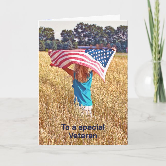 Girl with American flagga for Veterans Day Kort (Framsida)