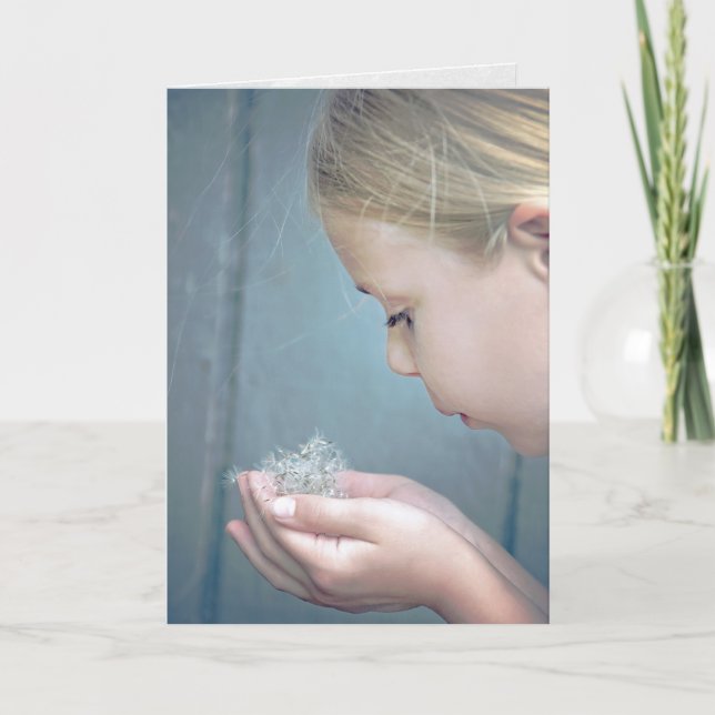 Girl with Dandelion Seedlings Kort (Framsida)