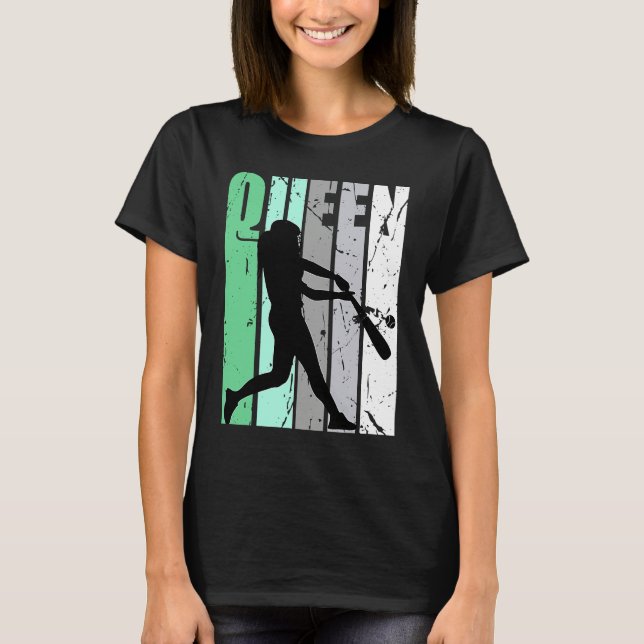 Girls Baseball Queen Softball Retro Graphic Green T Shirt (Framsida)
