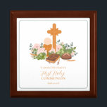 Girls First Heliga Communion Anpassningsbar Rosary Minnesask<br><div class="desc">De här första heligans anpassningsbar-boxar är perfekt för flickor som firar denna heliga rament. Perfekt för att lagra rosarier eller bönekort.</div>