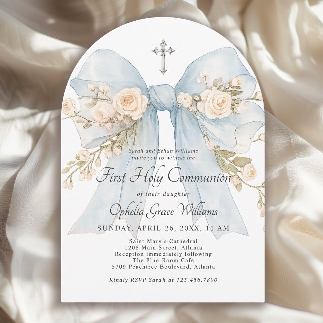 Girl's First Holy Communion Dusty Blue Floral Bow Inbjudningar (Invitation may be ordered in both printed and instant download digital formats.)