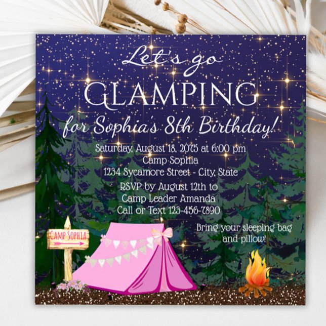 Girls Glamping Födelsedagsfest Inbjudningar (Glamping invitation with cute tent and campfire. Glamping invitation for any event. )