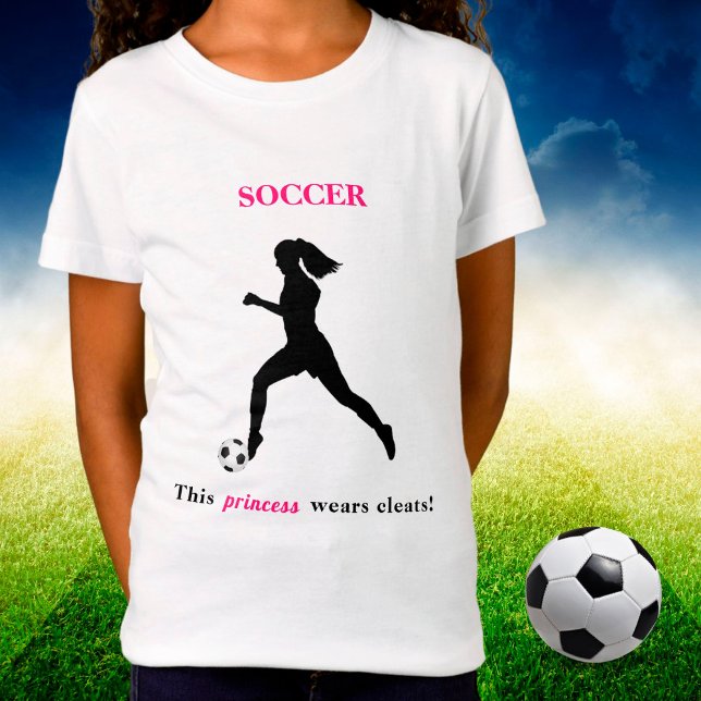 Girls Soccer "Den här prinsessan bär klyvningar" T T Shirt (Skapare uppladdad)