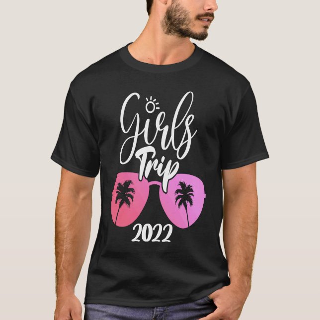 Girls Trip 2022 Friend Beaches Booze & Besties Tri T Shirt (Framsida)