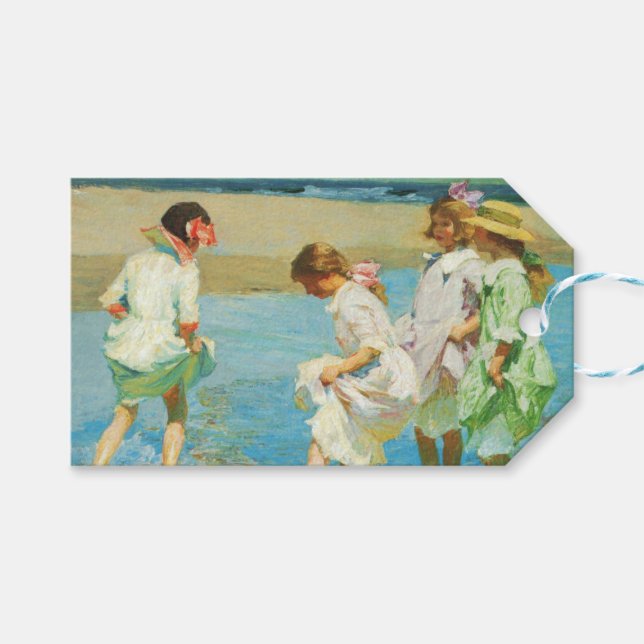 Girls Walking i Vatten vid Seaside Presentetikett (Framsidan (Horisontell))