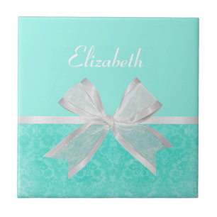 Girly Aqua Turcos Damask White Ribbon med Namn Kakelplatta